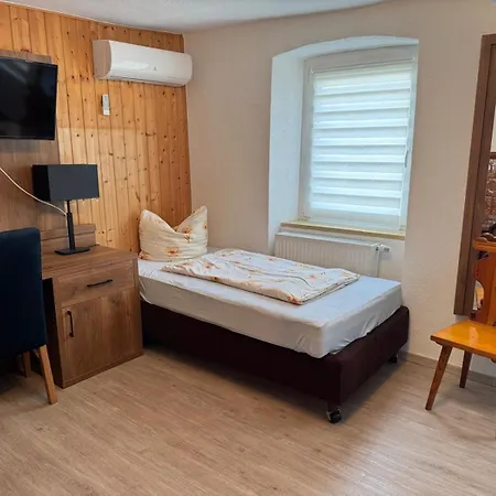 Monteurwohnung Memleben Luetzower 12