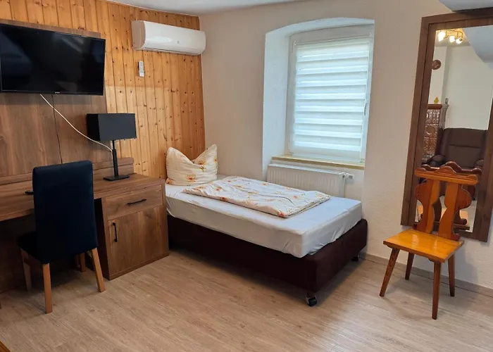 Memleben Luetzower 12